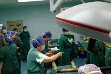 Tưởng chỉ bị sốt thông thường, mẹ trẻ vừa nhập viện bác sĩ đã nói: “Mổ cấp cứu ngay!”