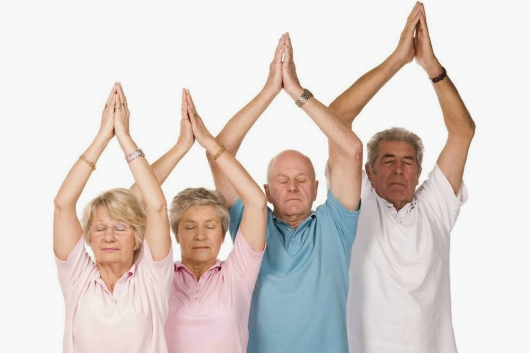 4 bài tập thể dục buổi sáng cho người cao tuổi